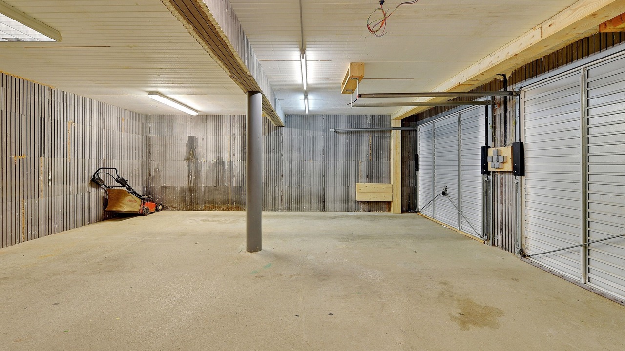 Photo of Others in Saint-James