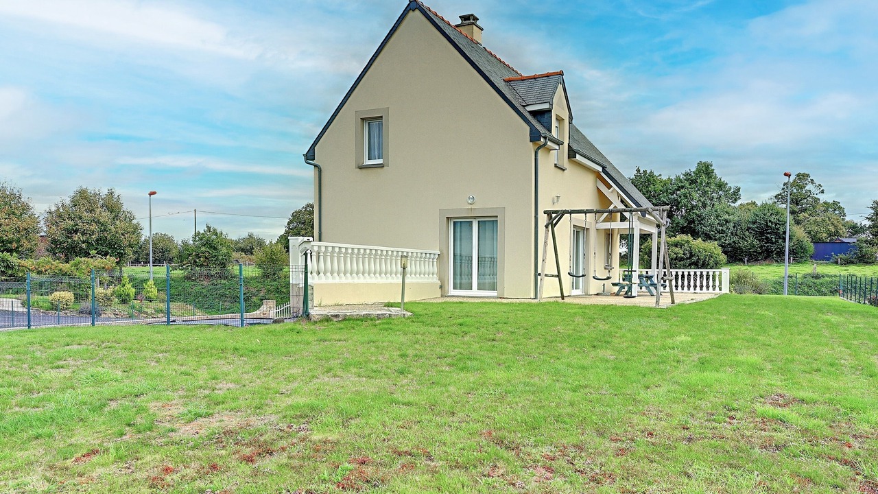 Photo of Others in Saint-James