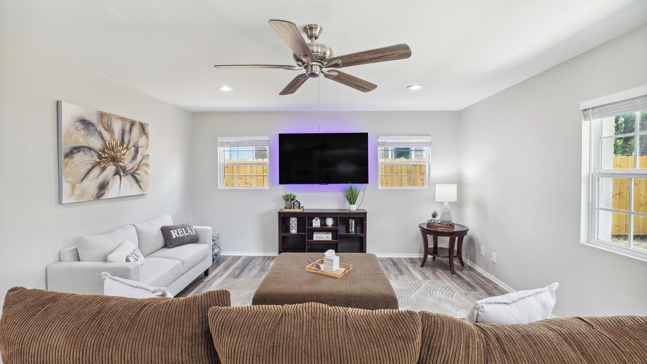 Photo of Livingroom in Shearer Hills - Ridgeview
