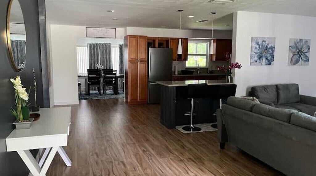 Photo of Livingroom in Ocean Woods
