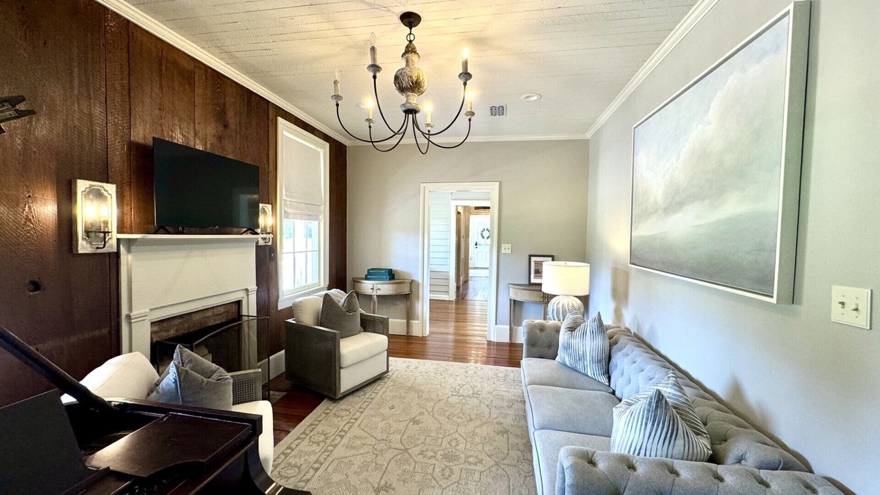 Photo of Livingroom in Marksville