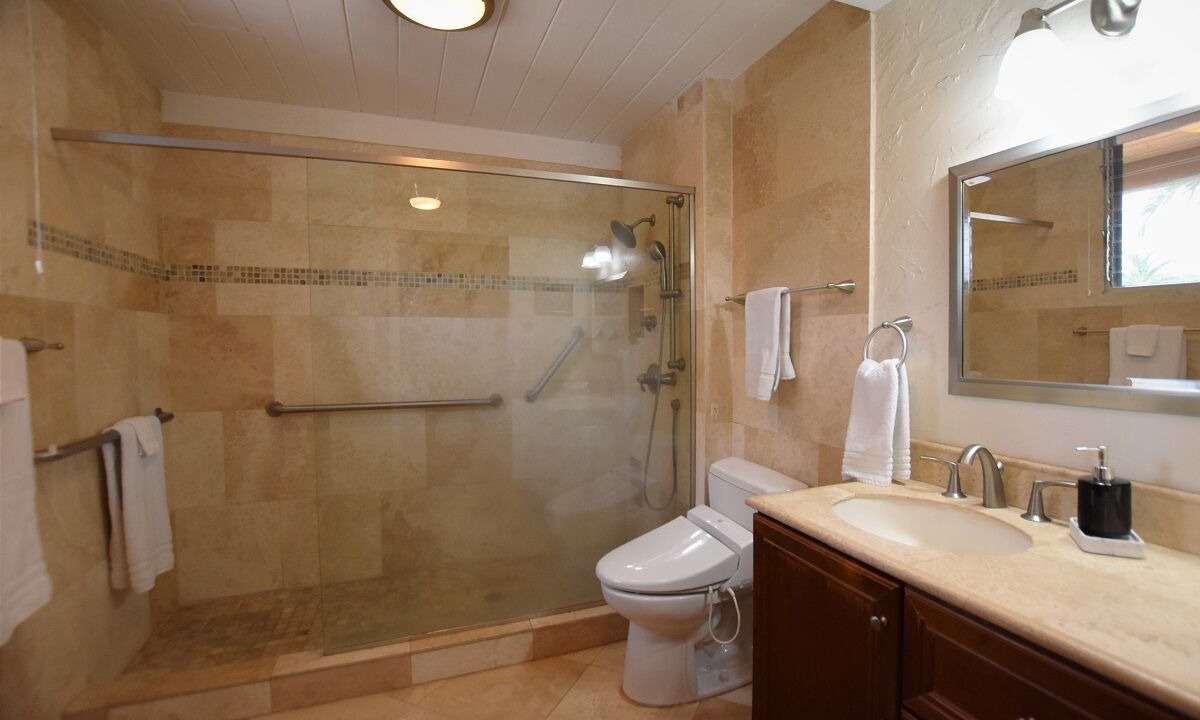 Photo of Bathroom in Waikoloa Village