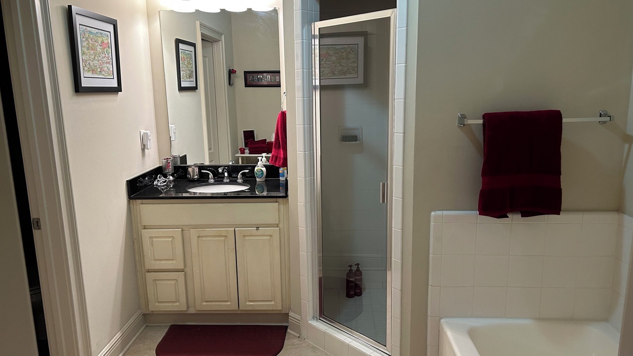 Photo of Bathroom in Tuscaloosa