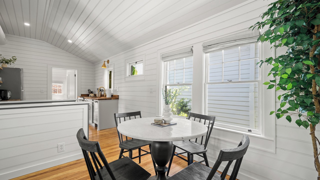 Photo of Livingroom in Hyde Park