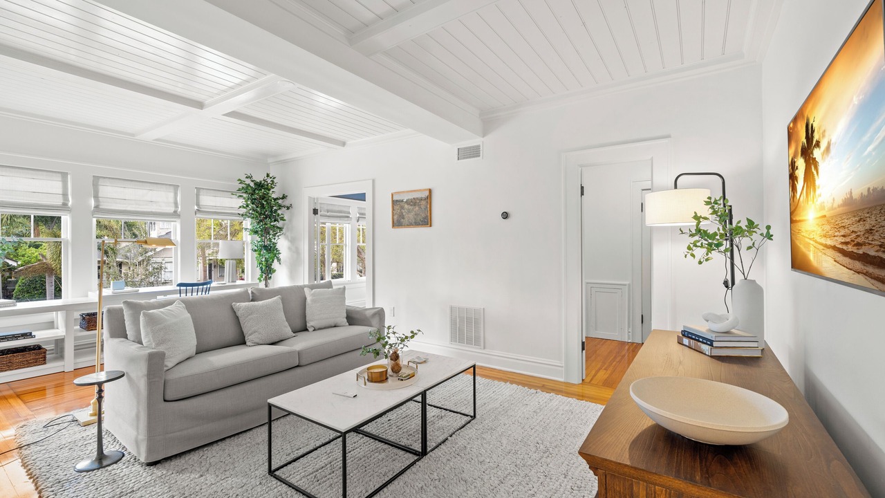 Photo of Livingroom in Hyde Park