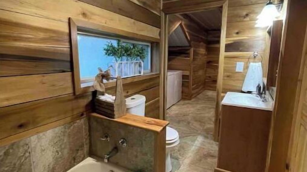 Photo of Bathroom in Woodville