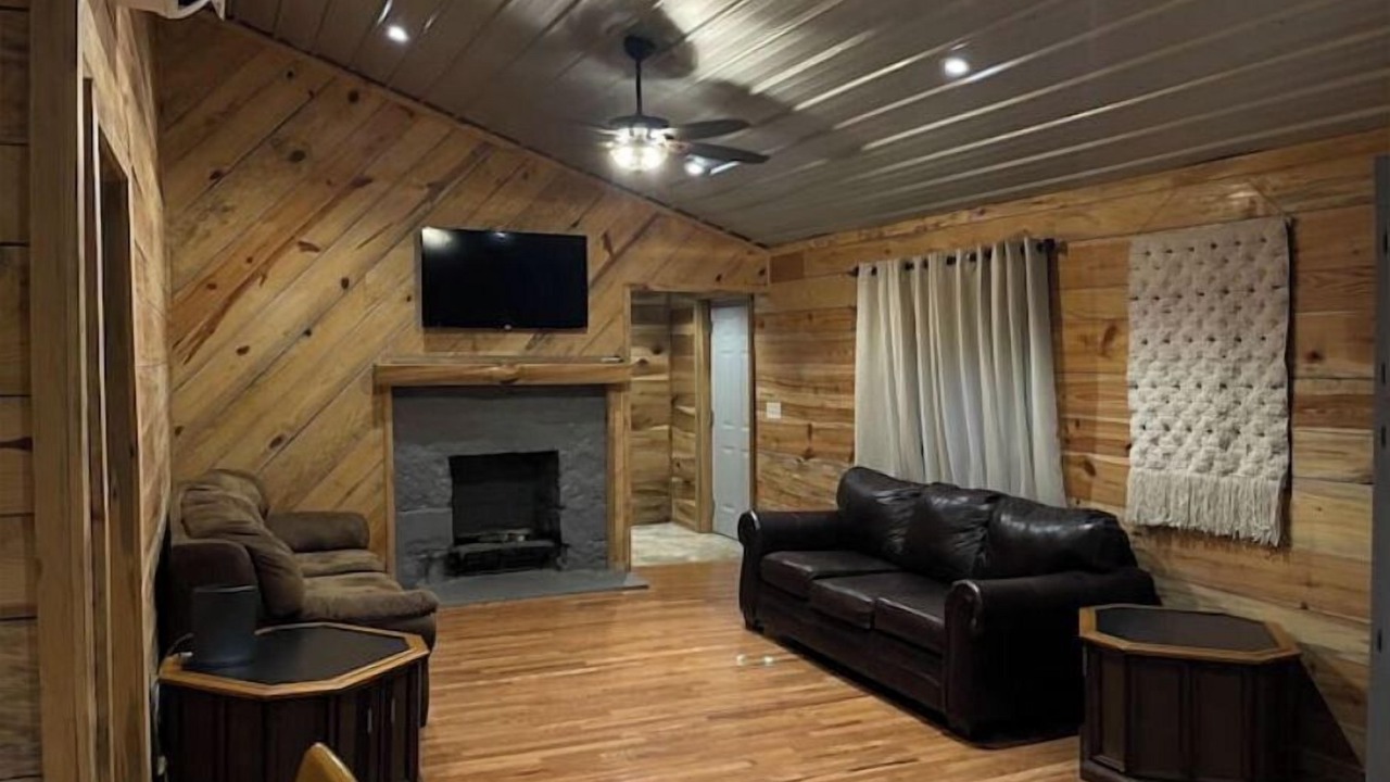 Photo of Livingroom in Woodville