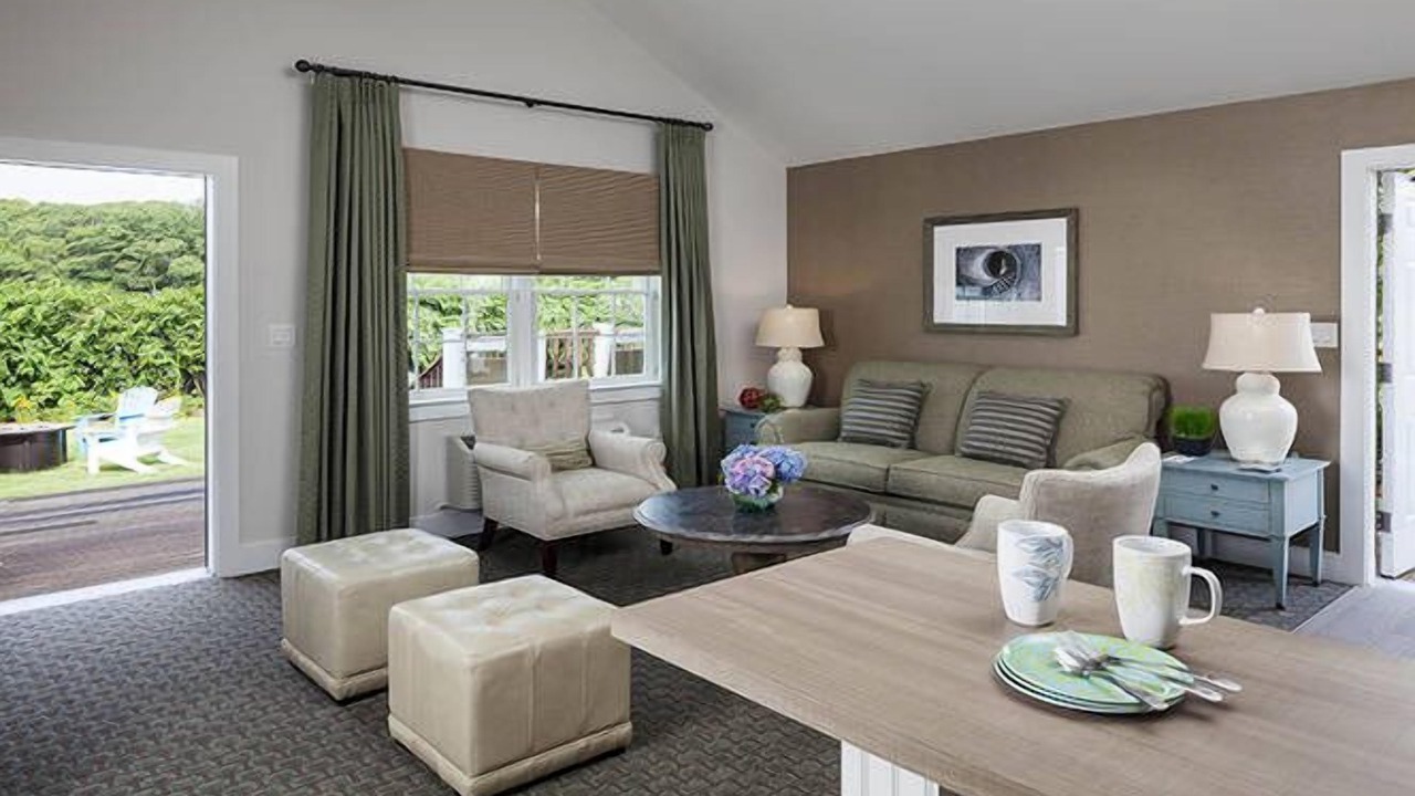 Photo of Livingroom in Silver Beach