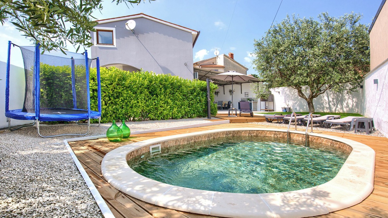 Photo of Outdoor in Loborika