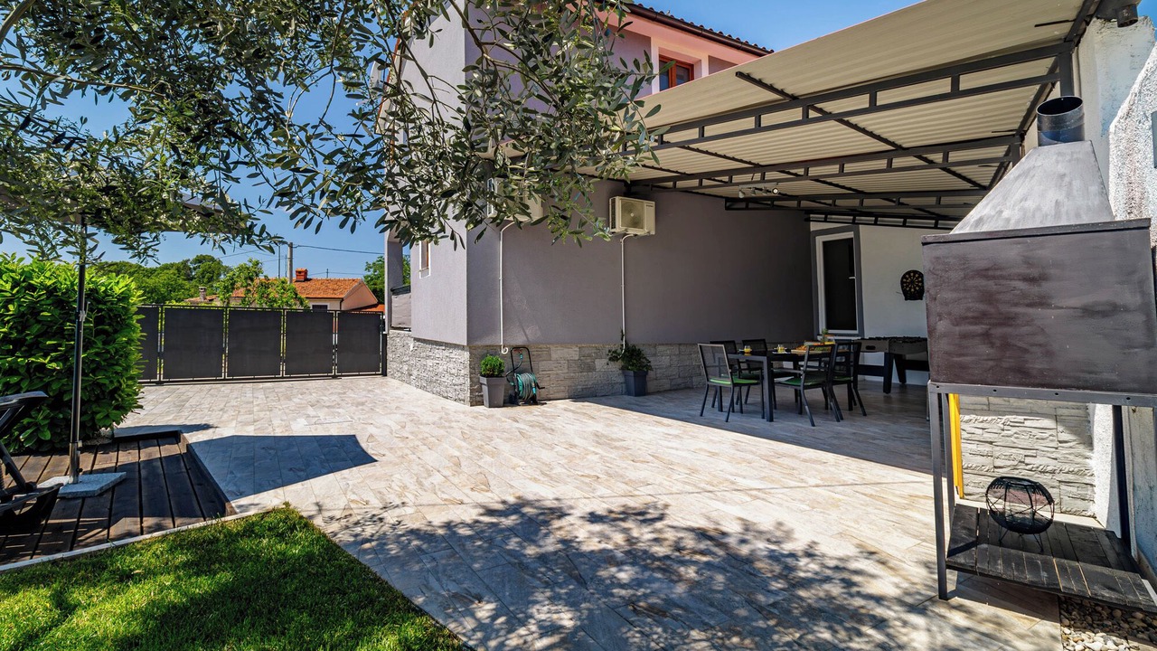 Photo of Outdoor in Loborika