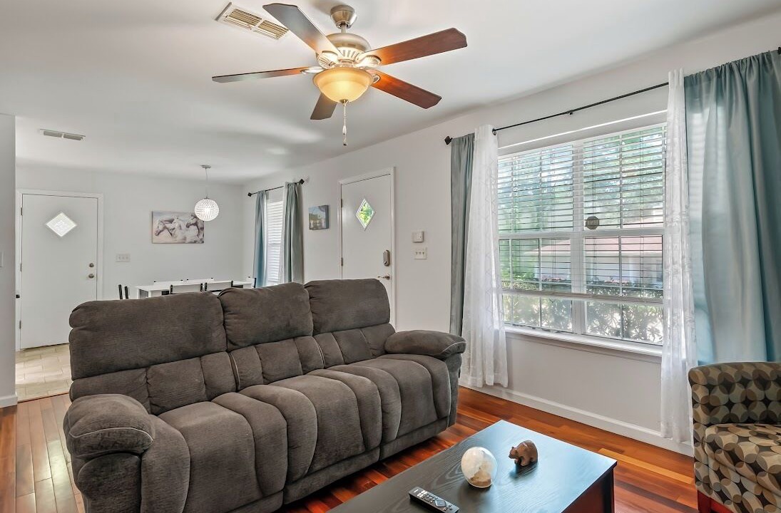 Photo of Livingroom in Tallahassee