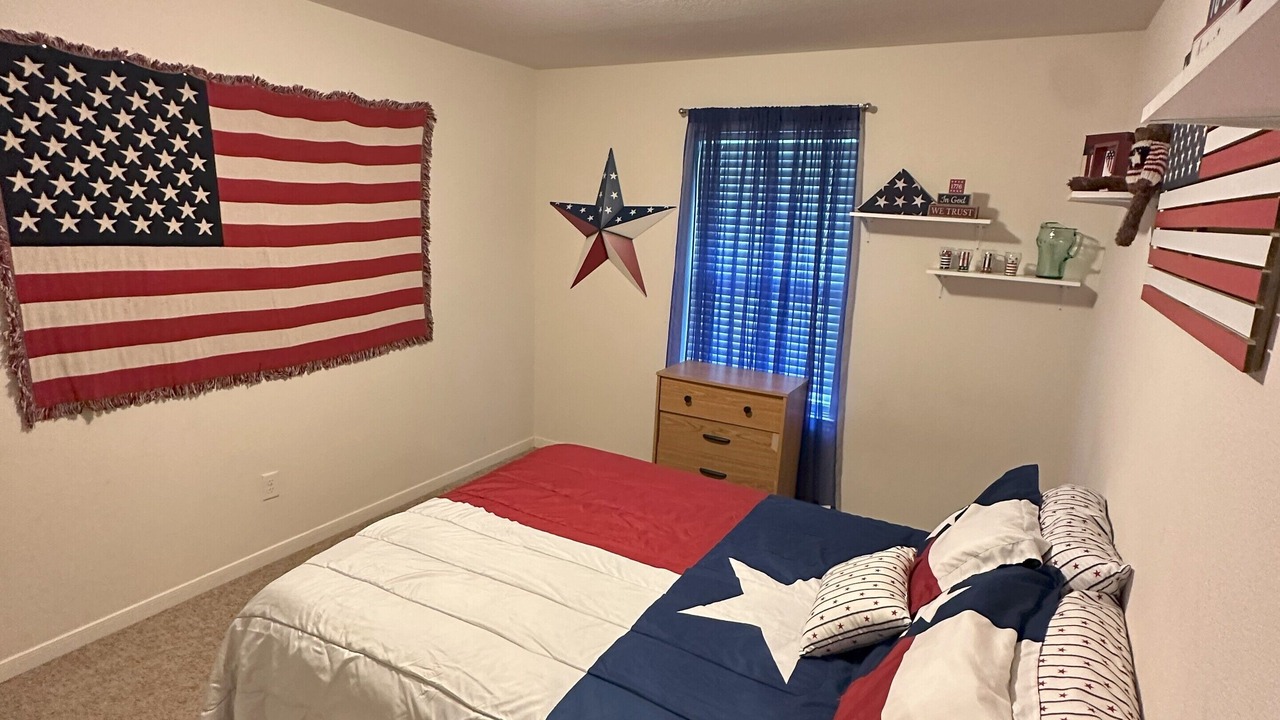 Photo of Bedroom in Mason