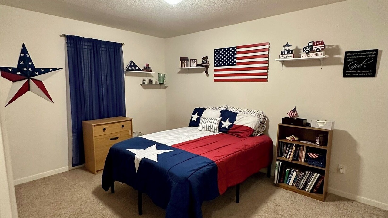 Photo of Bedroom in Mason