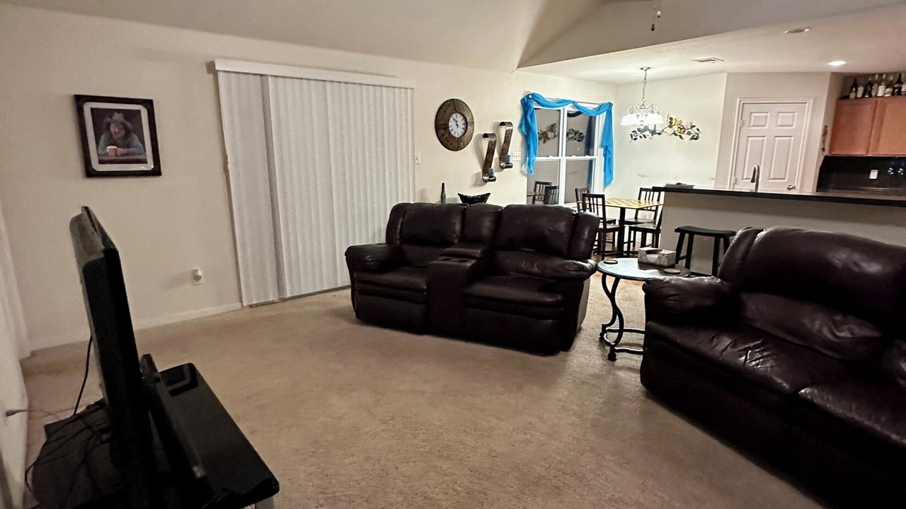 Photo of Livingroom in Mason