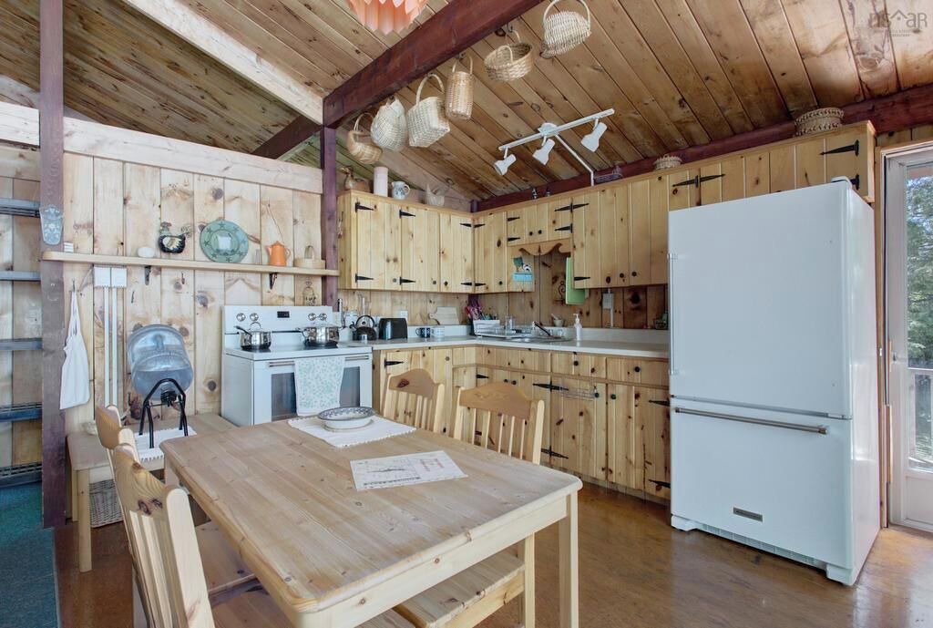 Photo of Kitchen in Shortts Lake