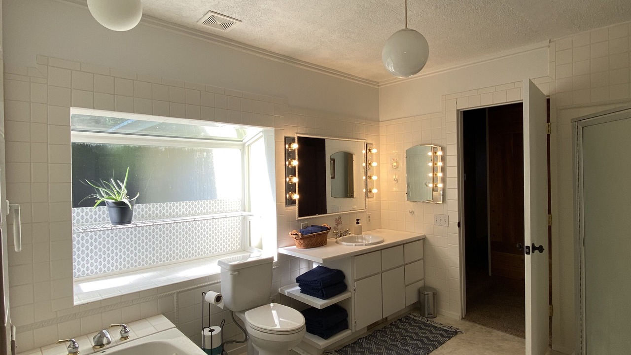 Photo of Bathroom in Colville