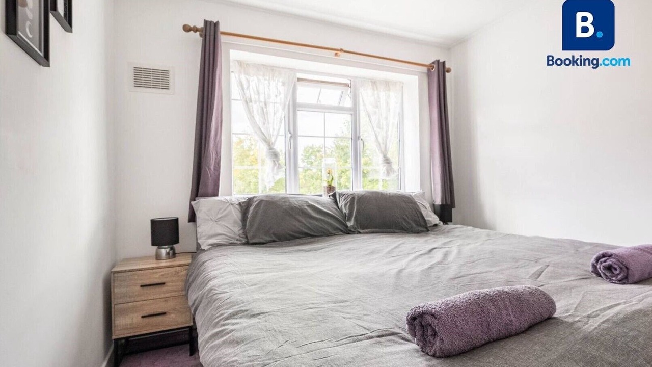 Photo of Bedroom in Epsom