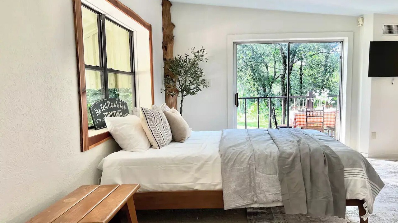 Photo of Bedroom in Waller
