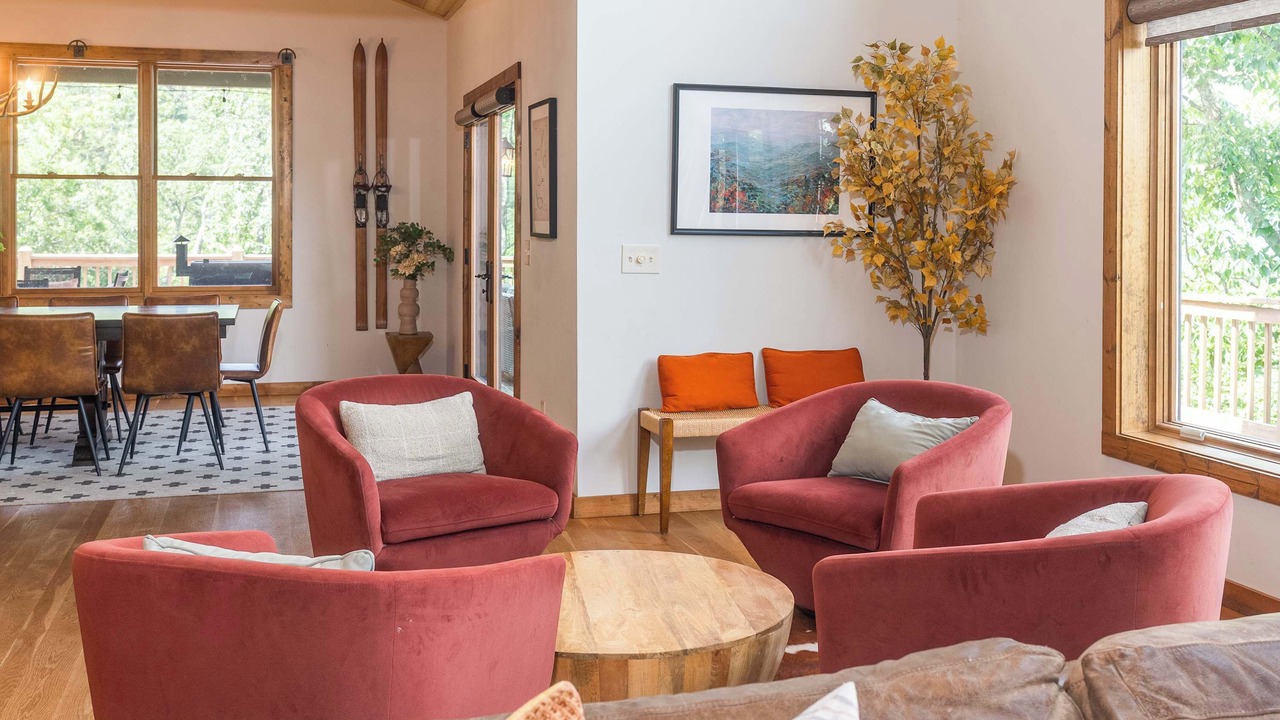 Photo of Livingroom in McGaheysville