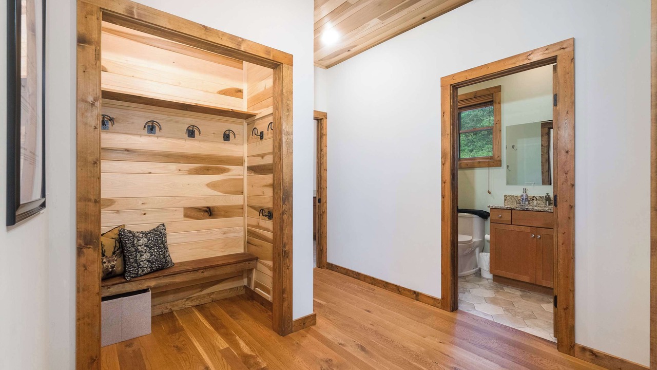 Photo of Bathroom in McGaheysville