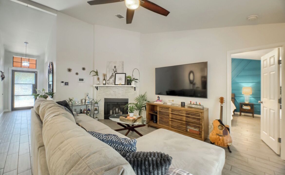 Photo of Livingroom in Westwood Heights