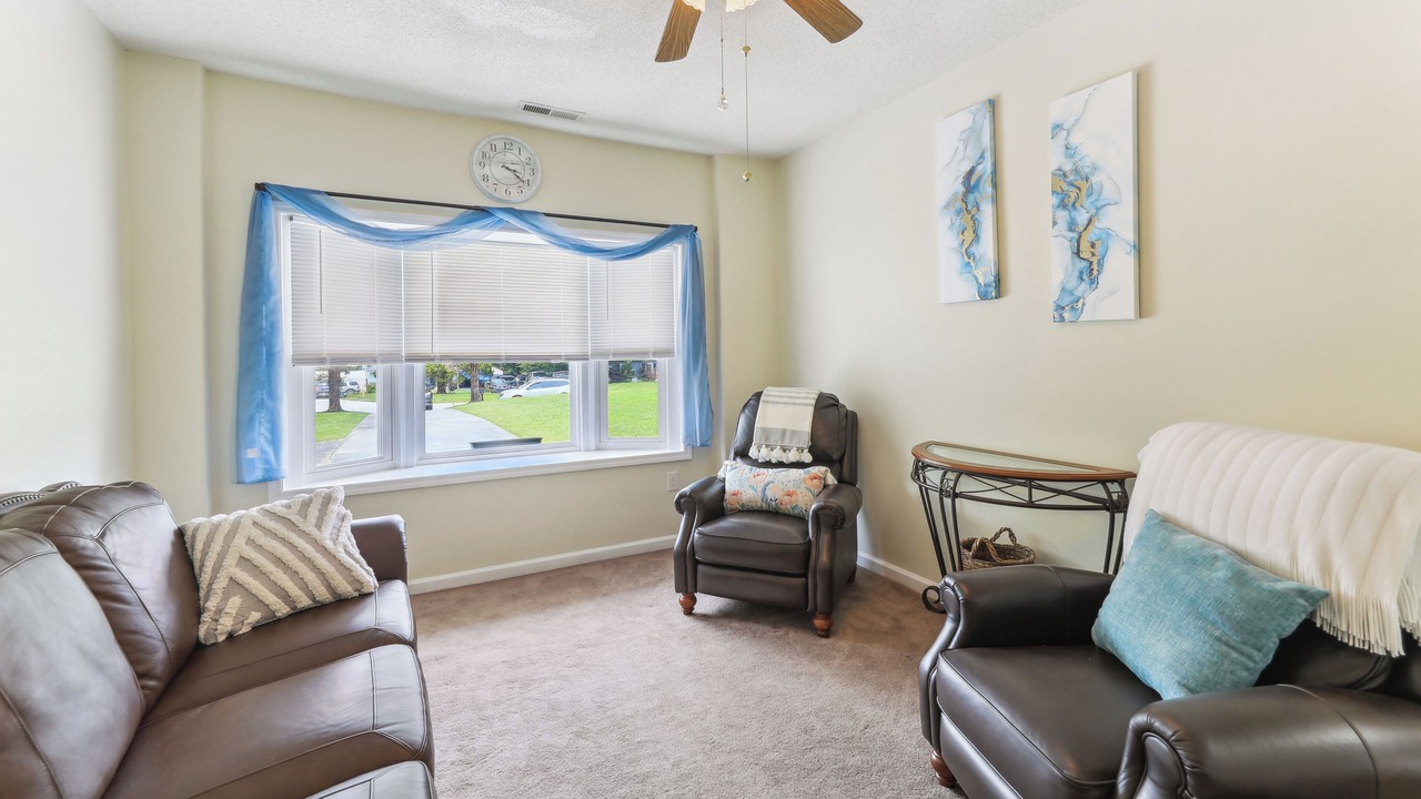 Photo of Livingroom in Piney Green