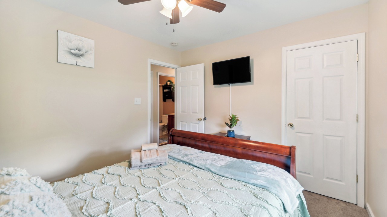 Photo of Bedroom in Piney Green