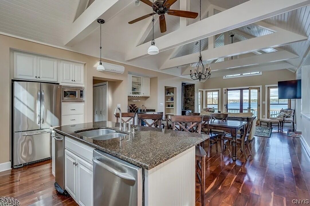 Photo of Bedroom in Wellesley Island