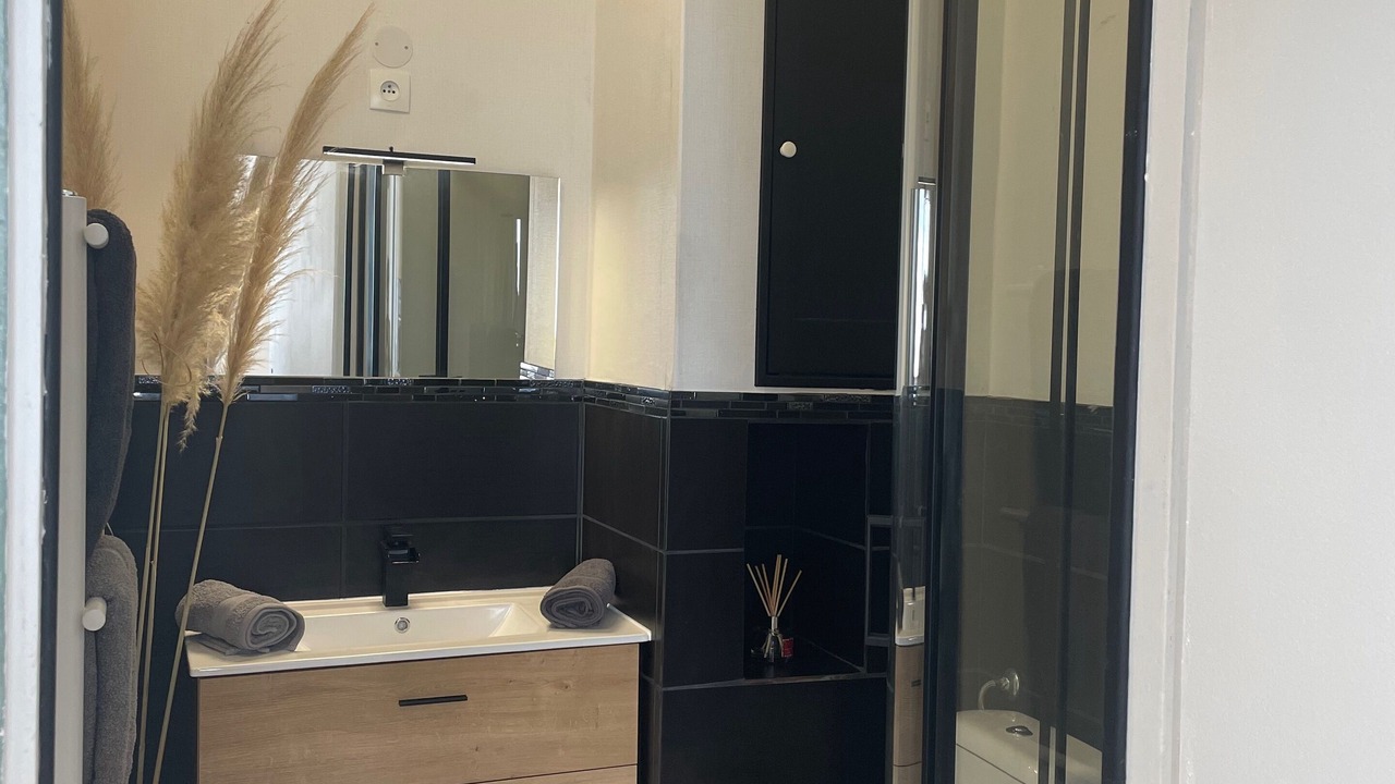 Photo of Bathroom in Luc-sur-Mer