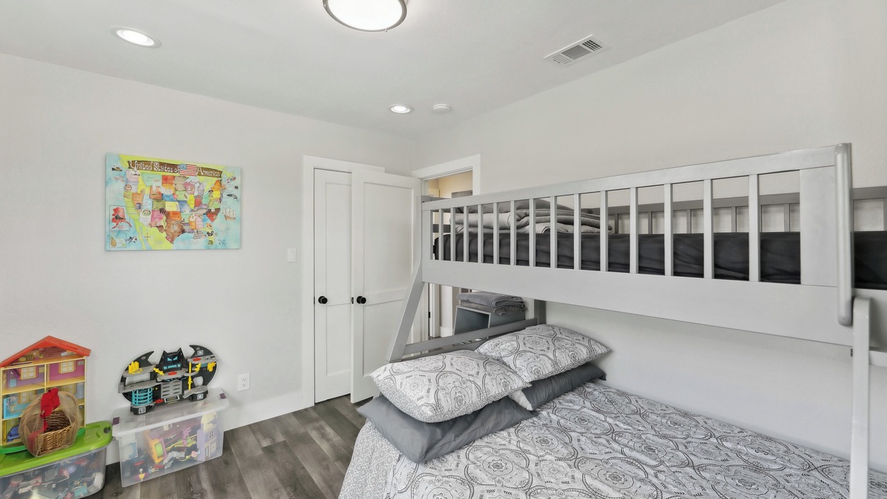 Photo of Bedroom in Del Valle