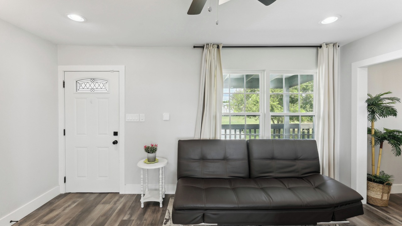 Photo of Bedroom in Del Valle