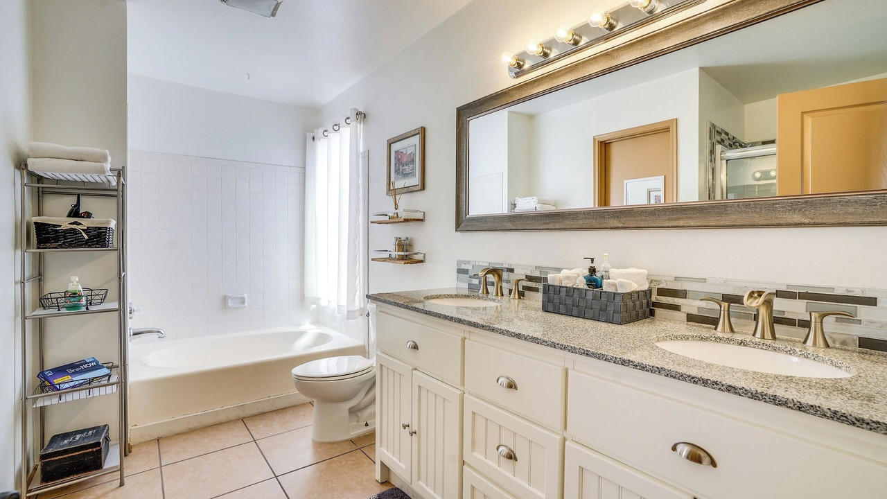 Photo of Bathroom in Villa De Paz