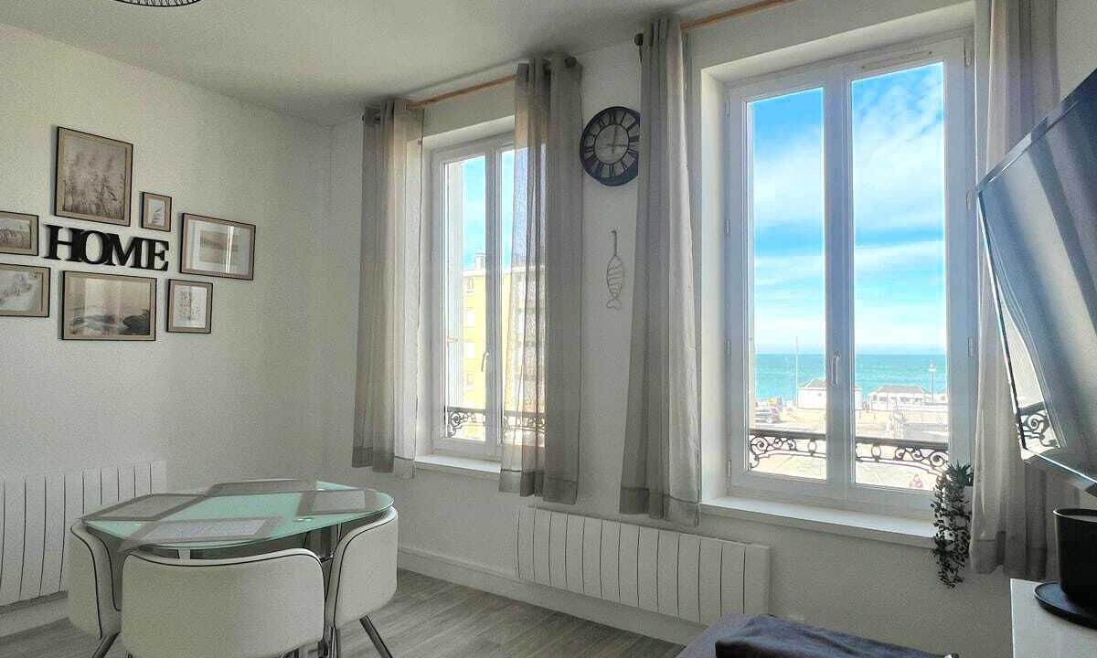 Photo of Livingroom in Fecamp