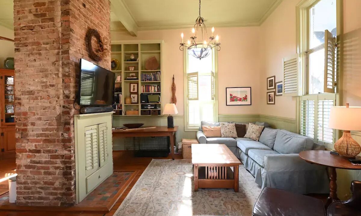 Photo of Livingroom in Windsor Hills