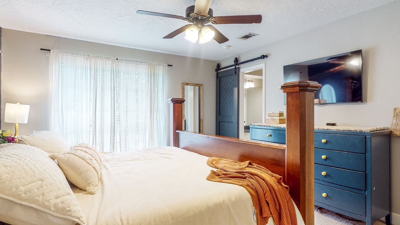 Photo of Bedroom in Tomball