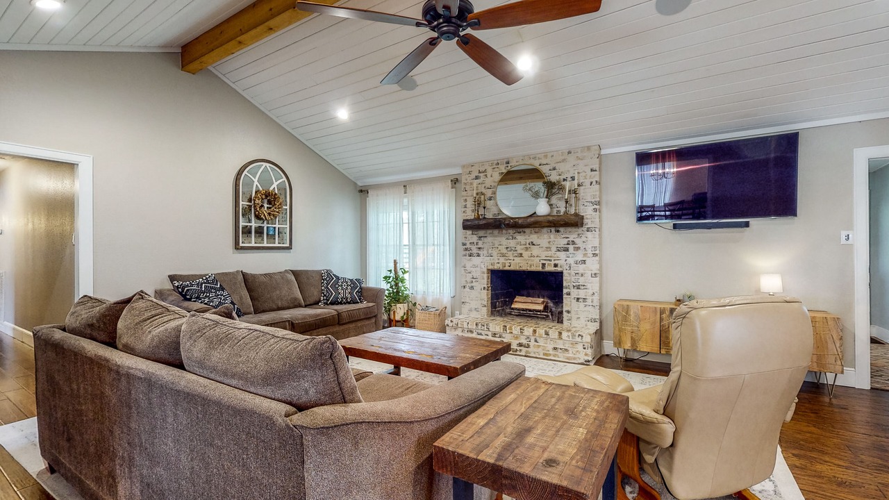 Photo of Livingroom in Tomball
