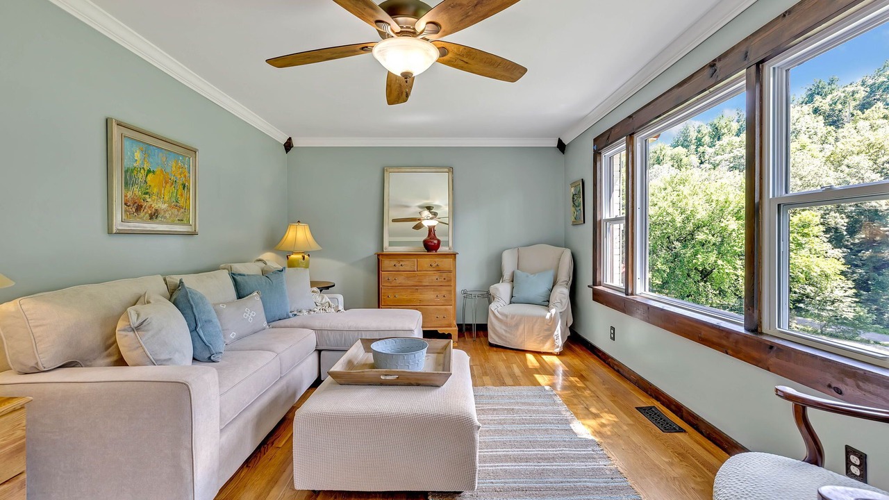 Photo of Livingroom in Columbia