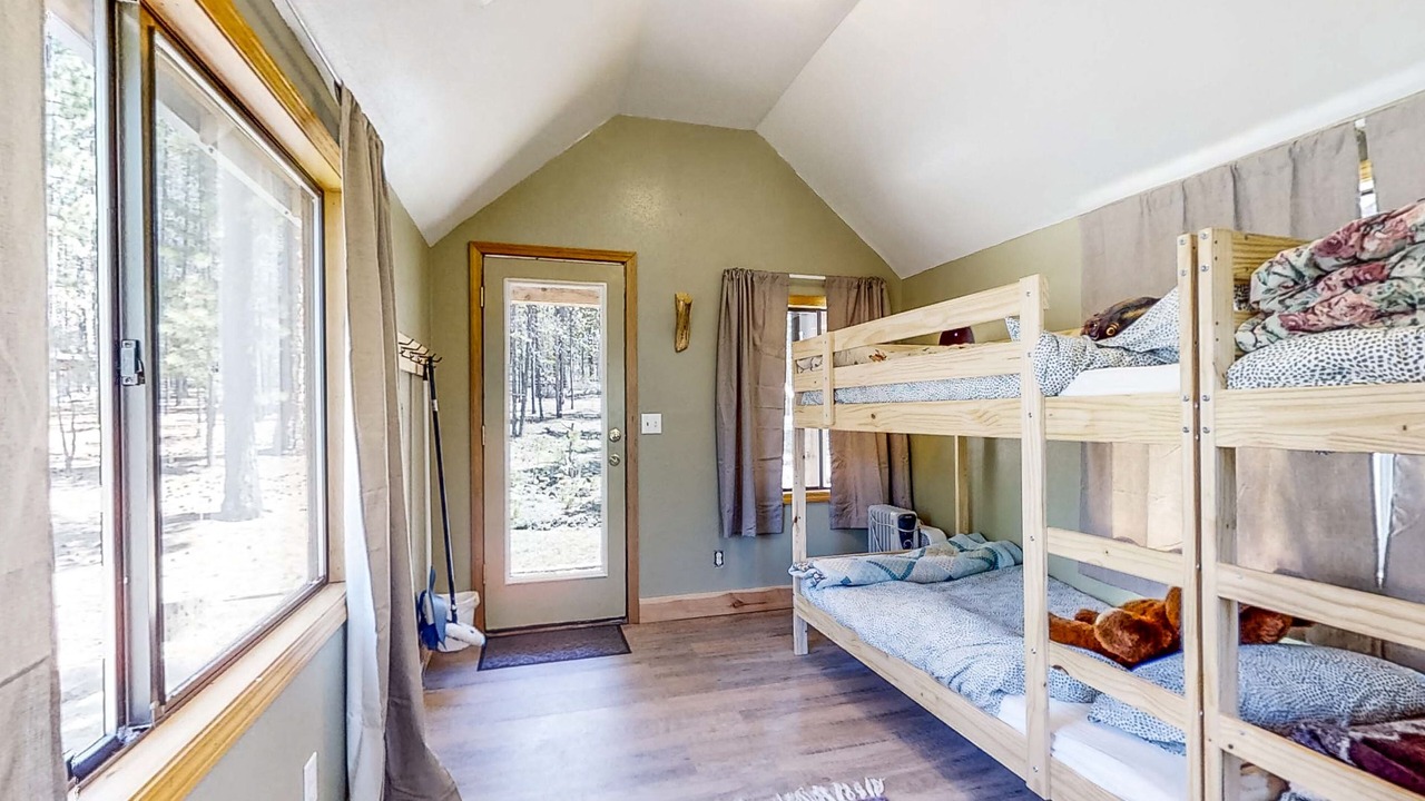 Photo of Bedroom in Crescent