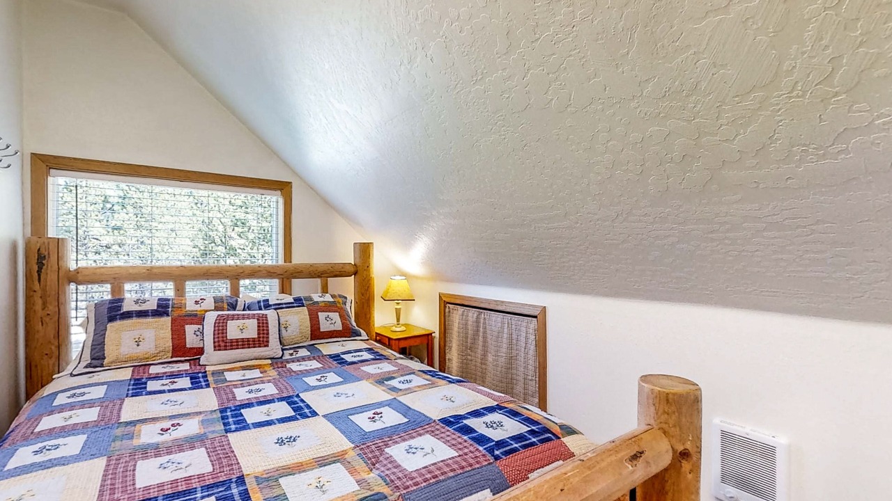 Photo of Bedroom in Crescent