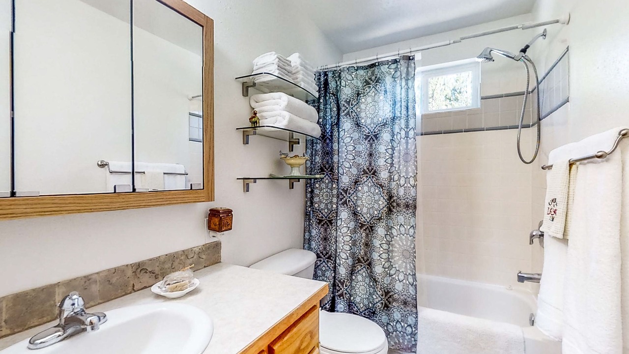 Photo of Bathroom in Crescent