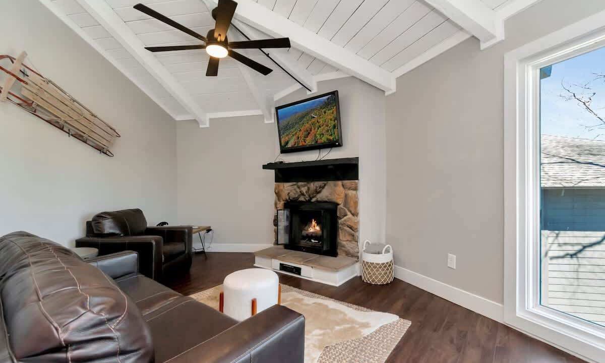 Photo of Bedroom in Beech Mountain