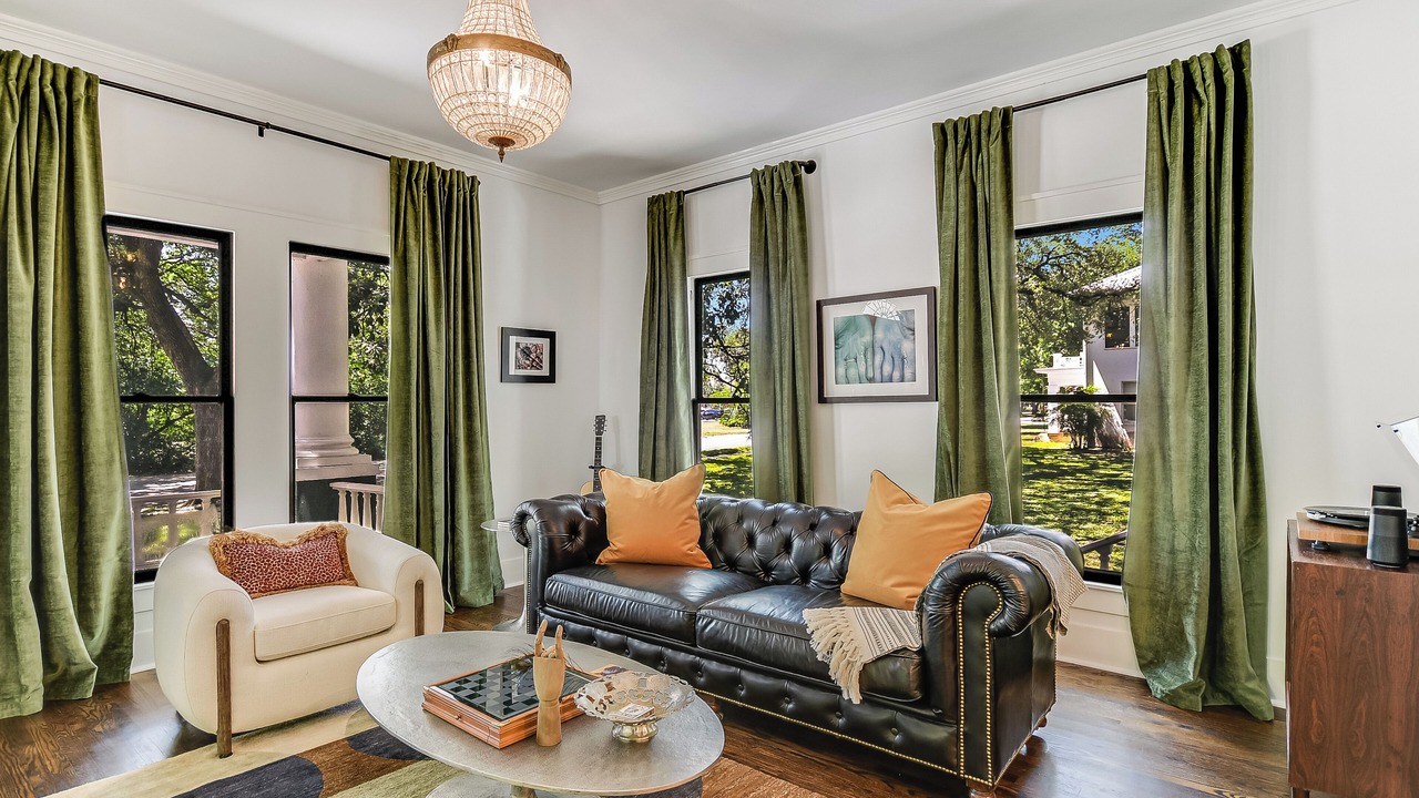 Photo of Livingroom in Smithville