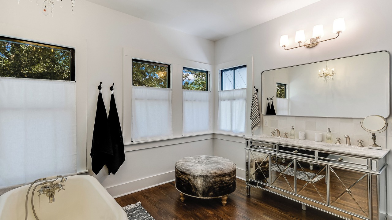 Photo of Bathroom in Smithville