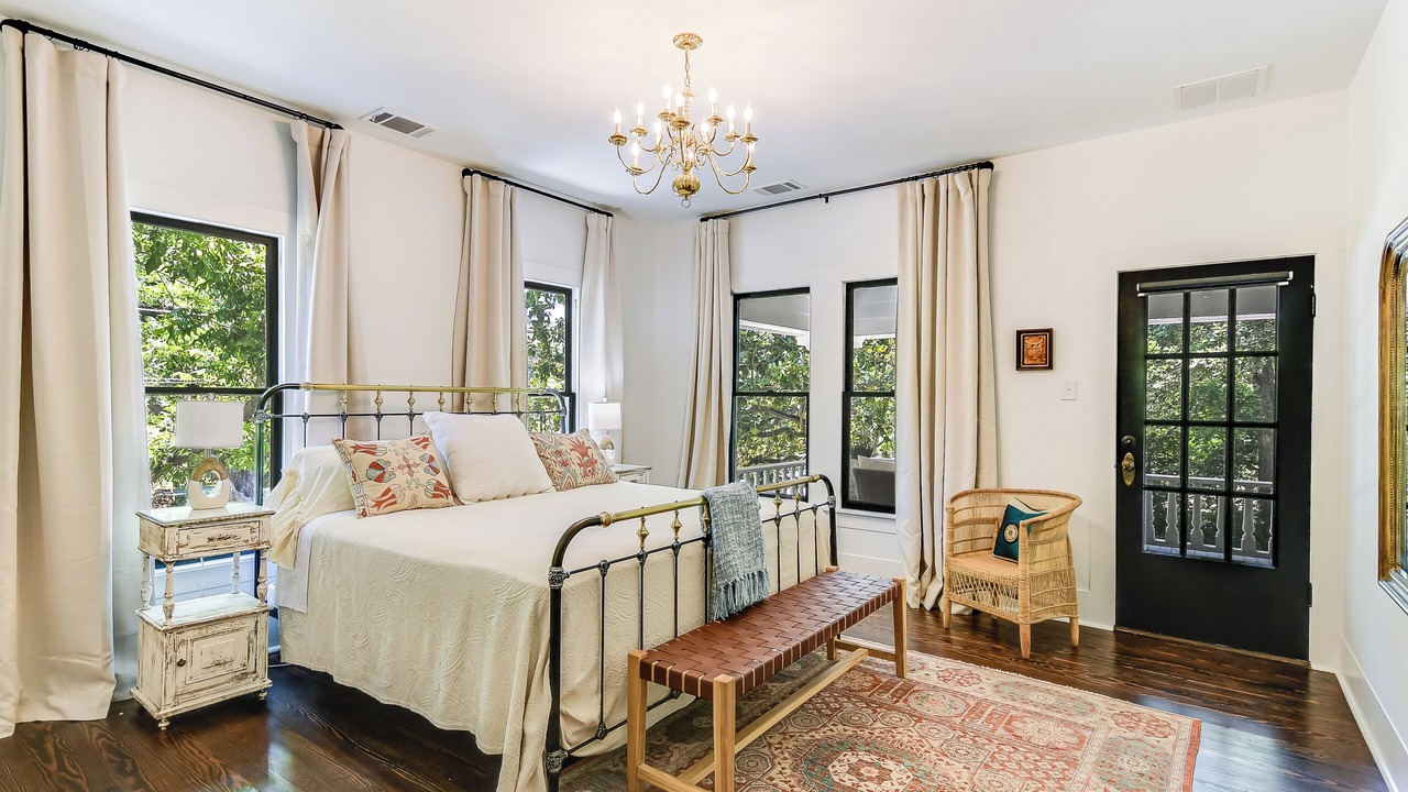Photo of Bedroom in Smithville