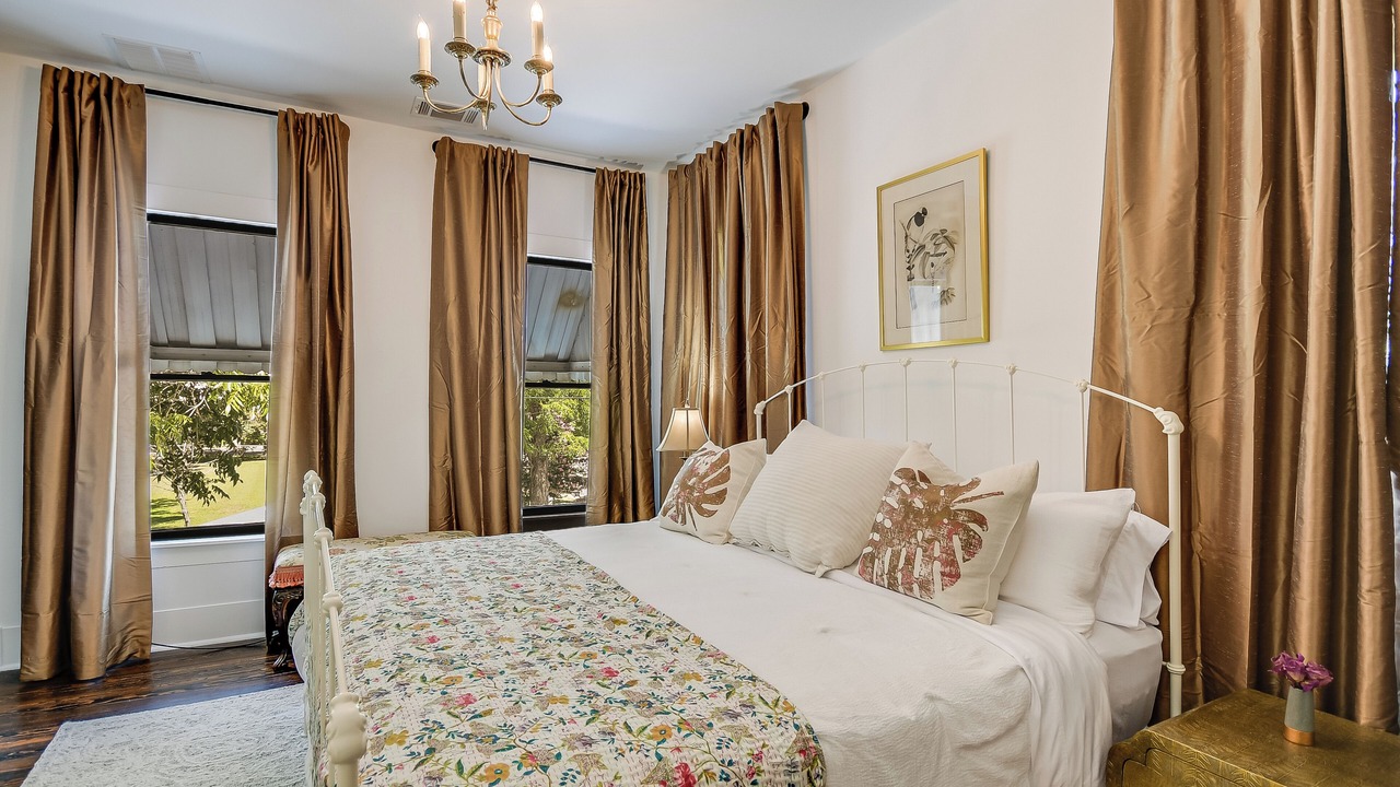 Photo of Bedroom in Smithville
