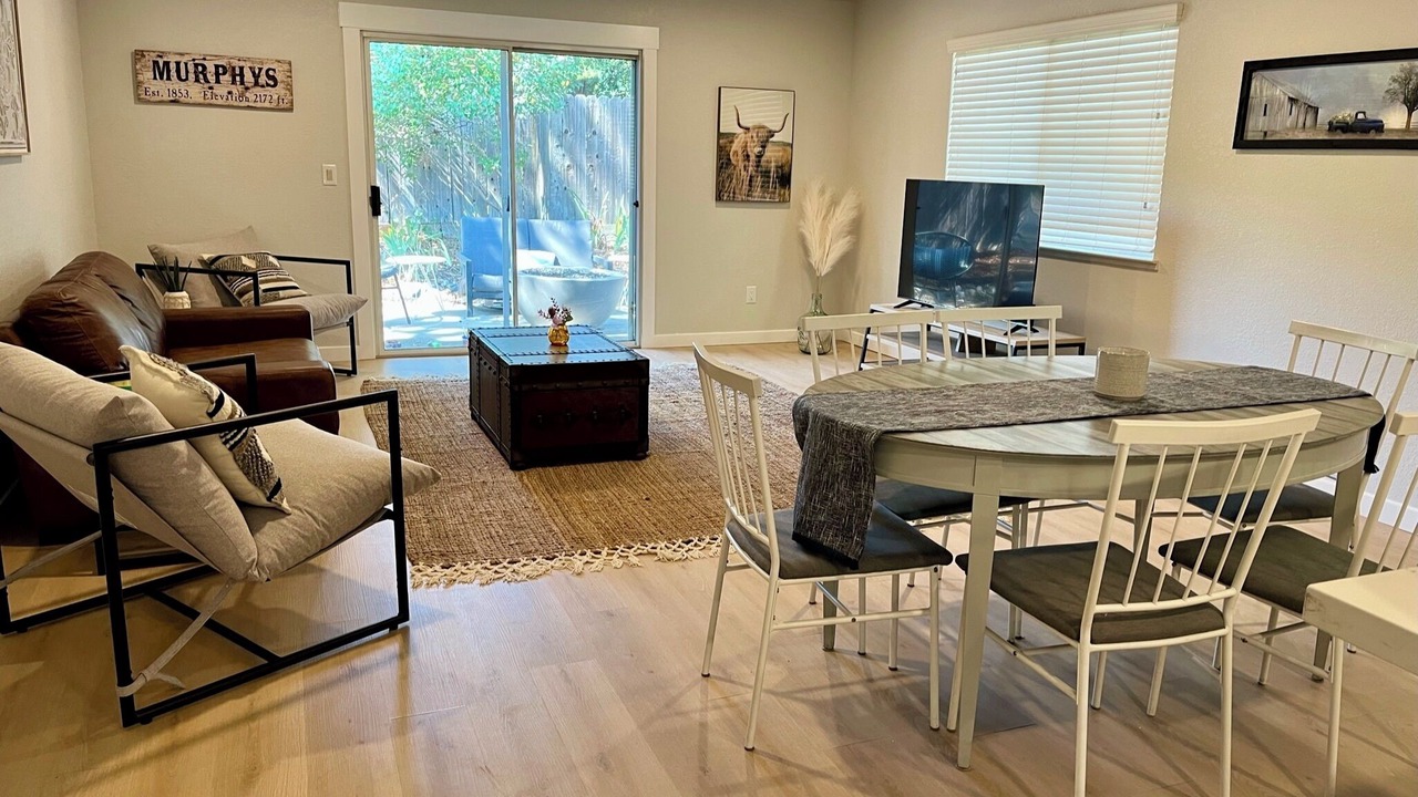 Photo of Others in Murphys