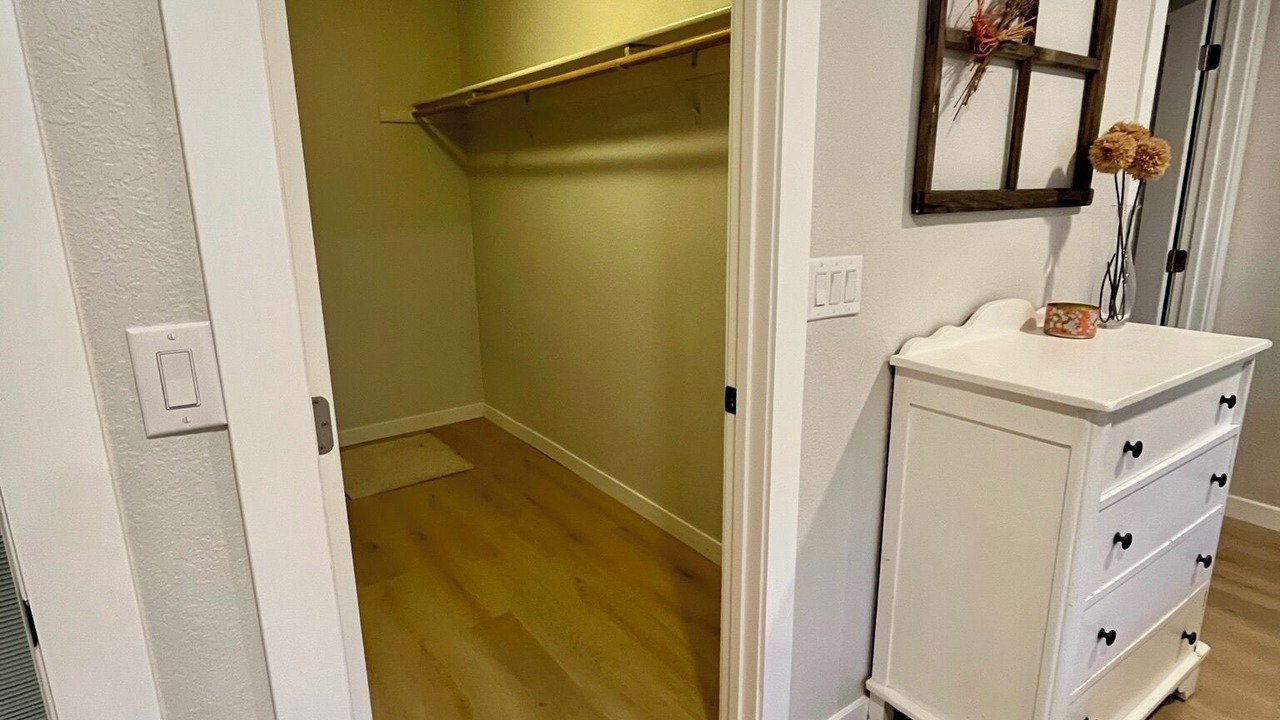 Photo of Others in Murphys