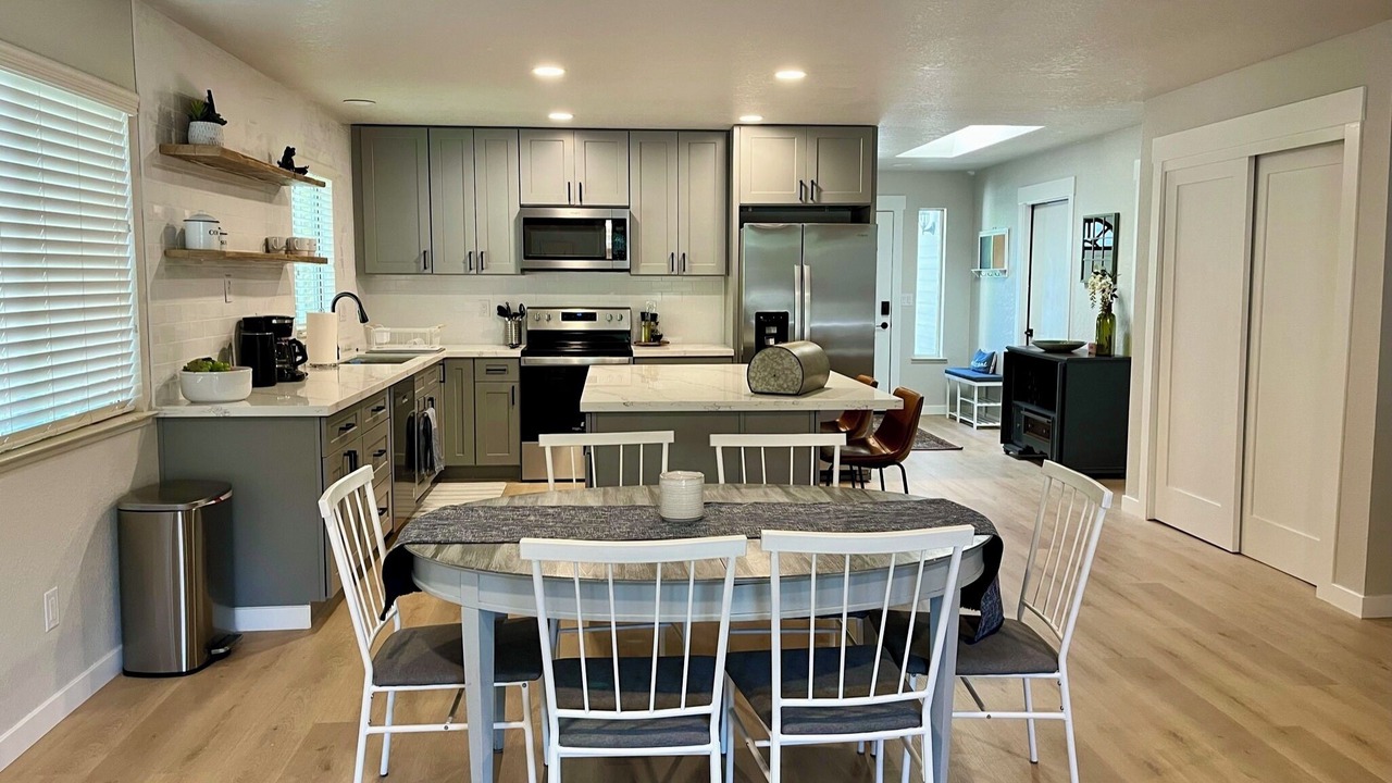 Photo of Others in Murphys