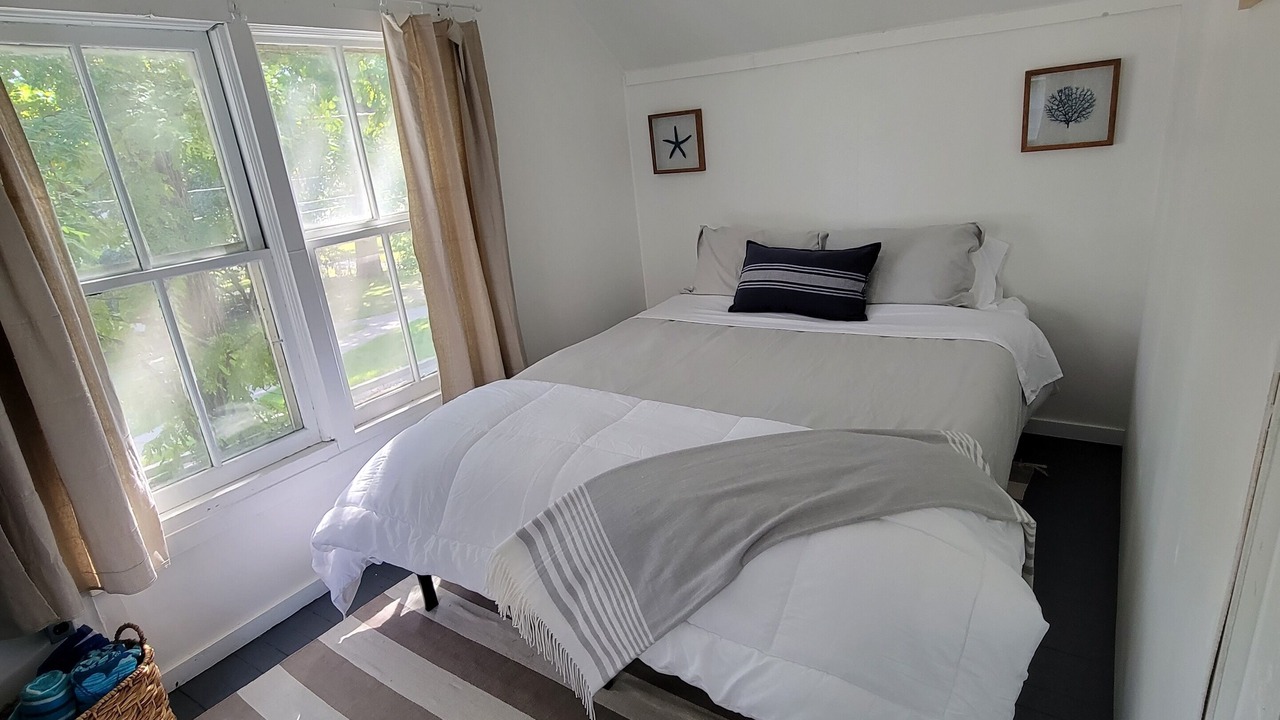 Photo of Bedroom in Sylvan Beach