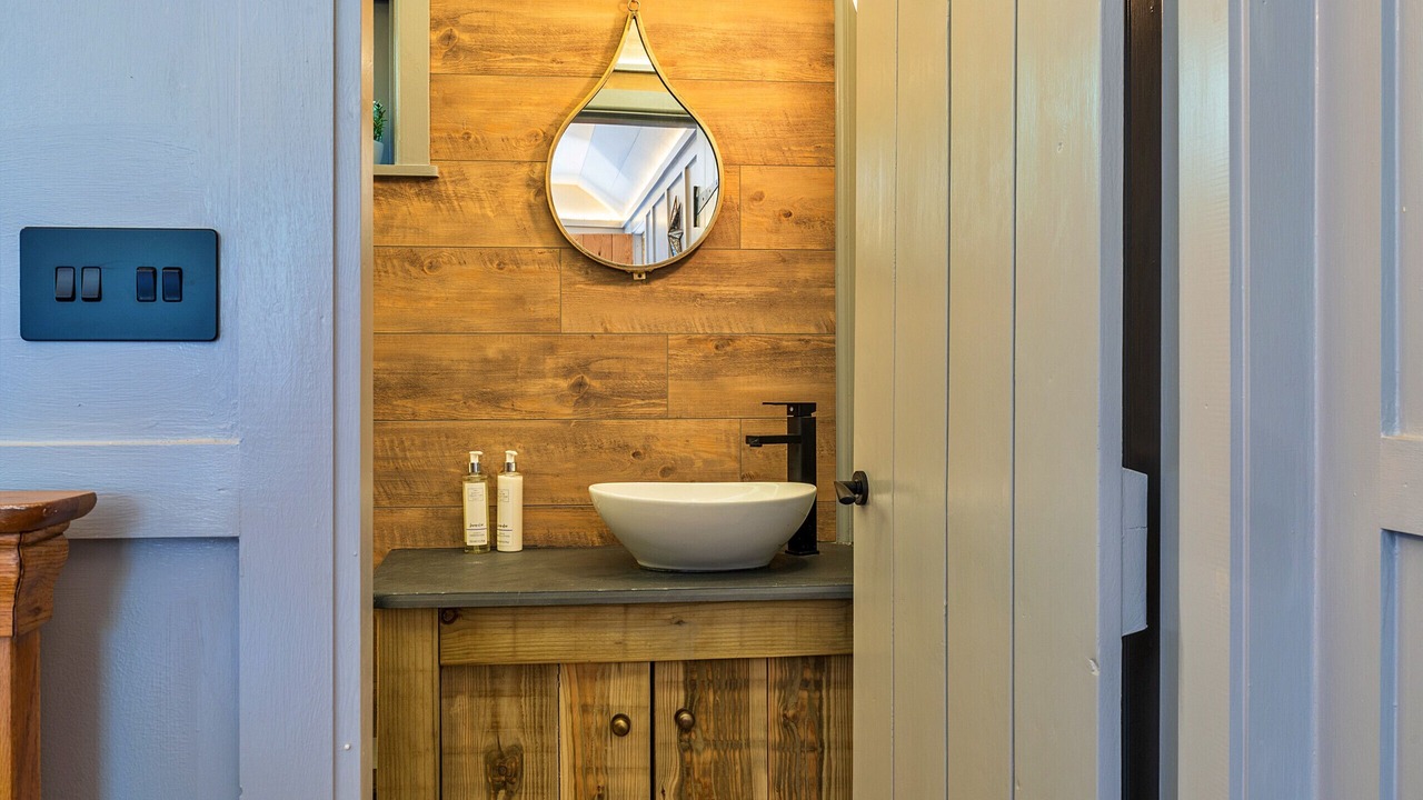 Photo of Bathroom in Widemouth Bay